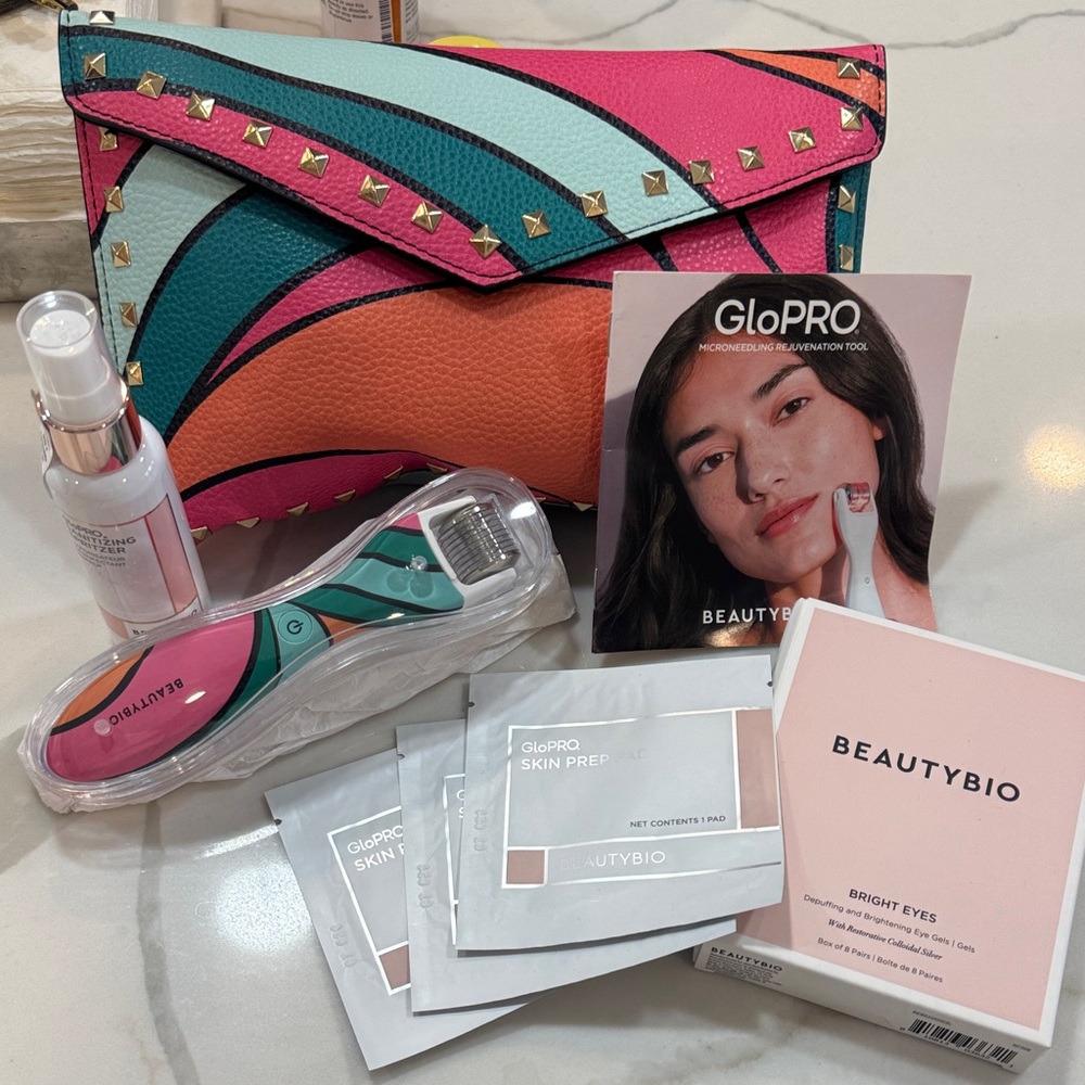 BeautyBio × G by Giuliana GloPRO &
Bright Eyes Patches Set with dermaroller- NEW